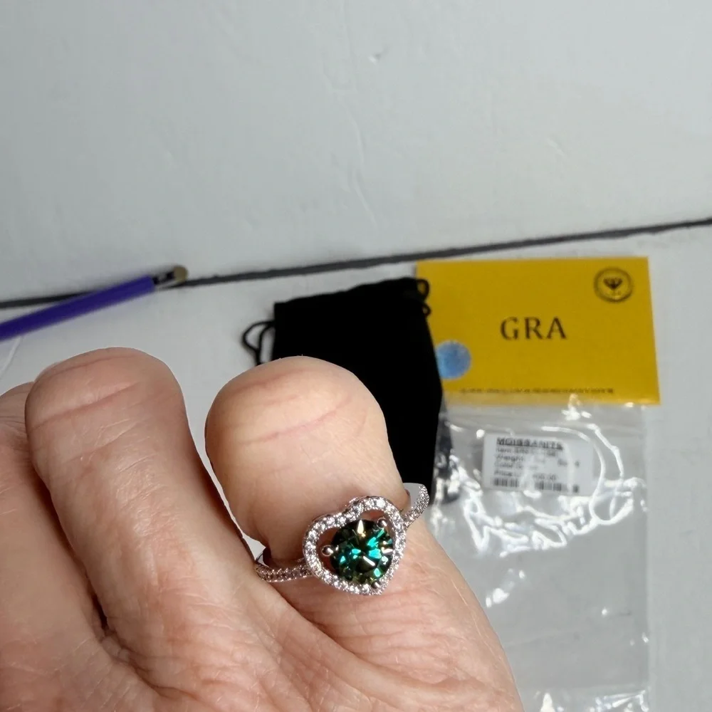 Moissanite Green Heart Cut Ring 1 carat - Size 6 -NEW with papers S925 Sterling